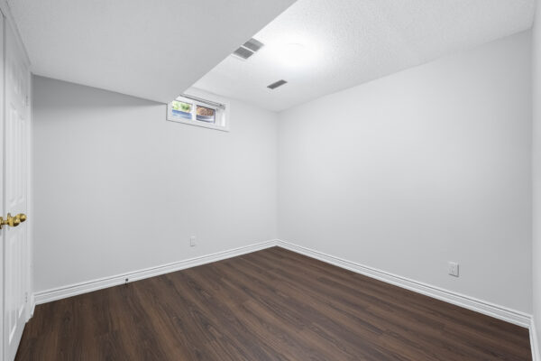 5-Patrick-Boulevard-Toronto-Web-Salisbury-58